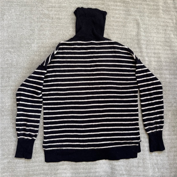 Halogen Black and White Striped cashmere Turtleneck Sweater - Picture 1 of 8